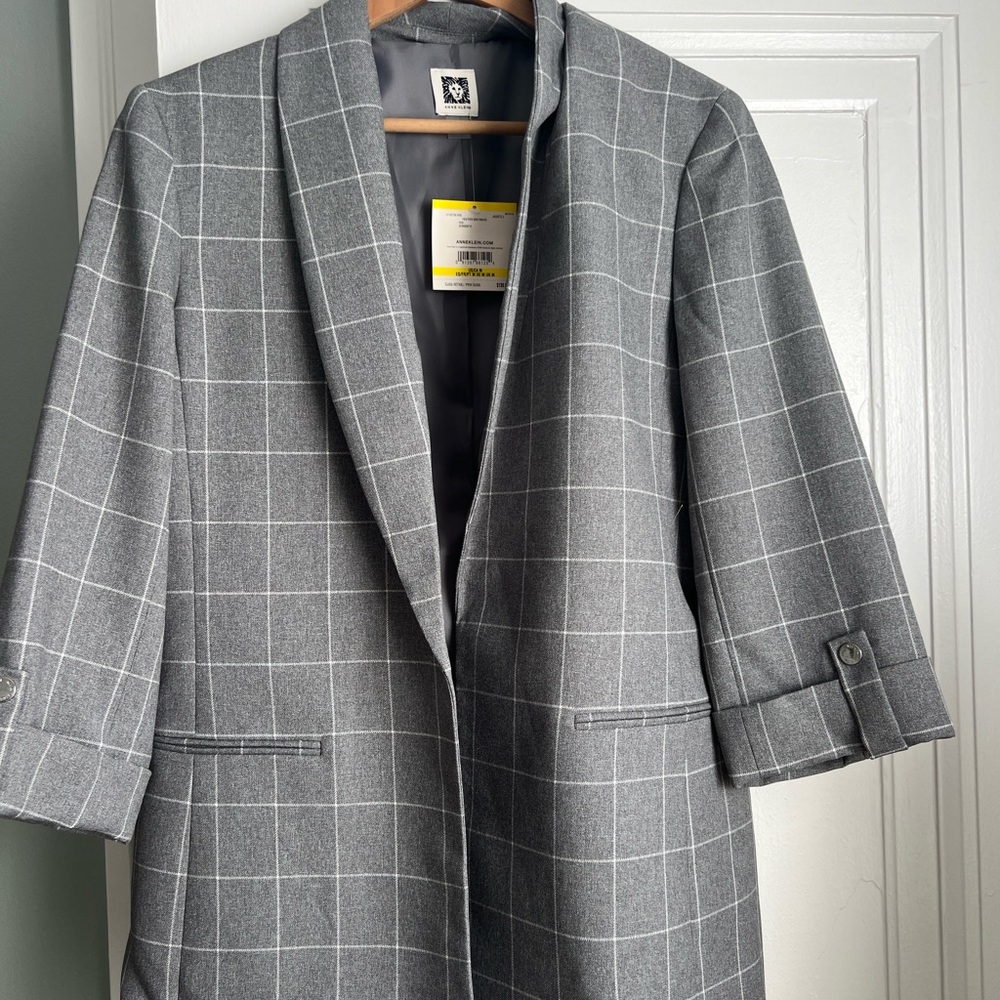 New with tags (never worn) Anne Klein blazer